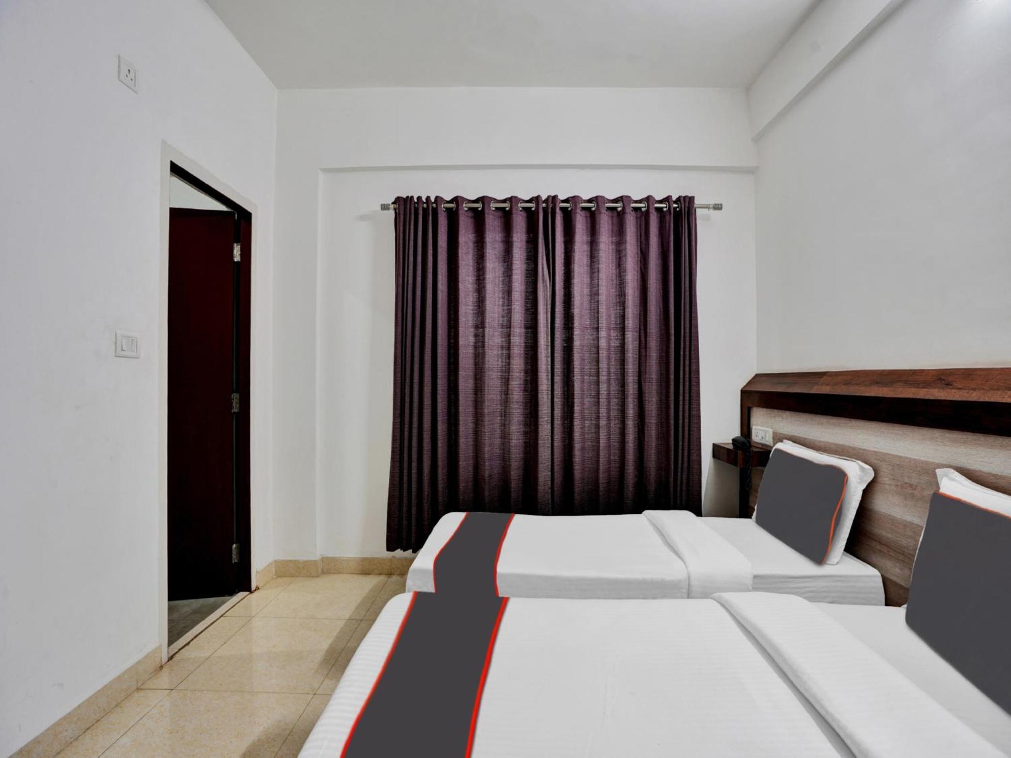 B Six Hotel Bangalore Exteriör bild